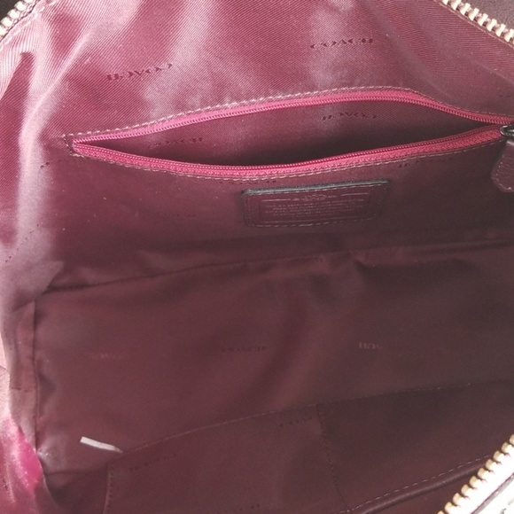 Like new Coach handbag with optional strap - Picture 3 of 6